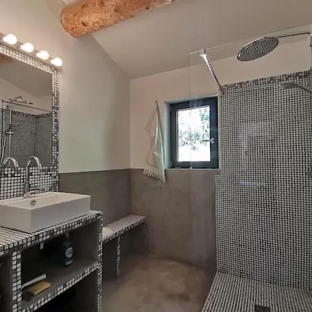 Luberon : Maison Pres De Et Gordes Holiday home
